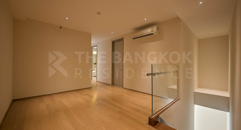For sale 3 bedrooms condo in Watthana, Bangkok