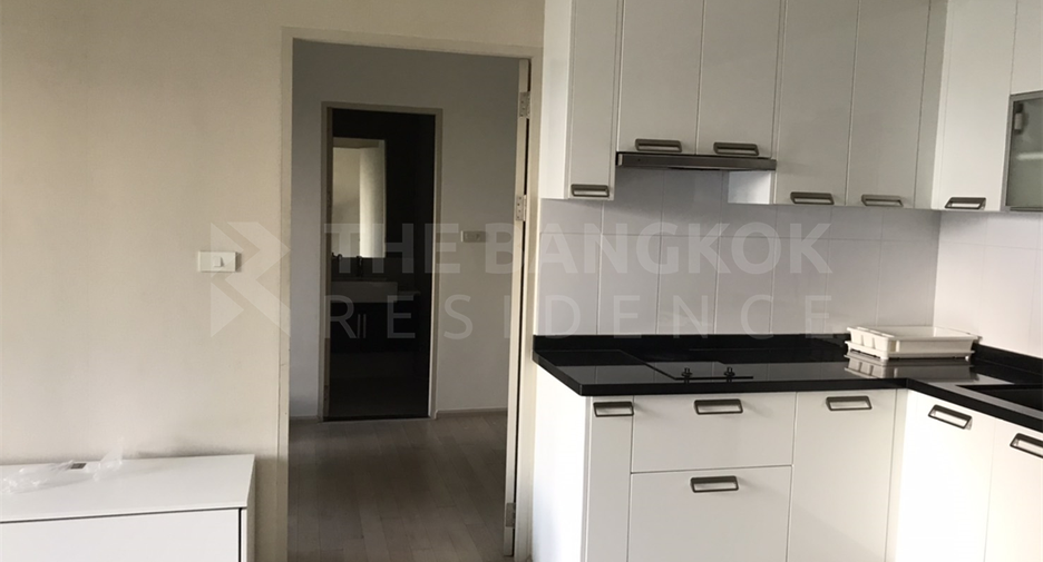 For sale 1 bed condo in Watthana, Bangkok