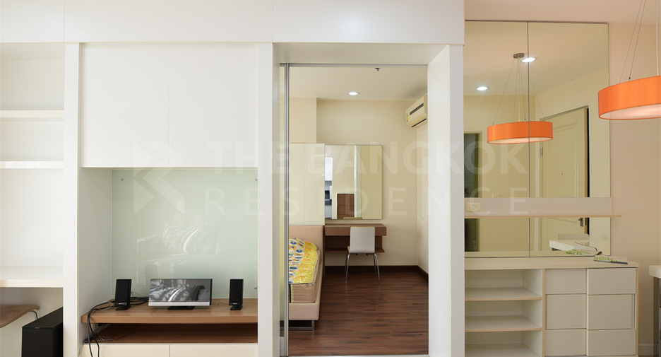 For sale 1 bed condo in Khlong San, Bangkok