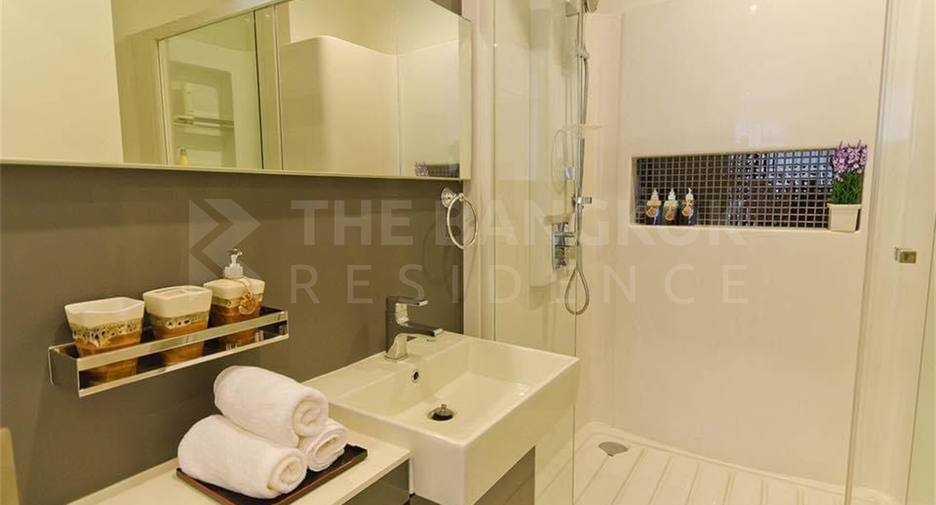À vendre 1 chambre condo à Phra Khanong, Bangkok