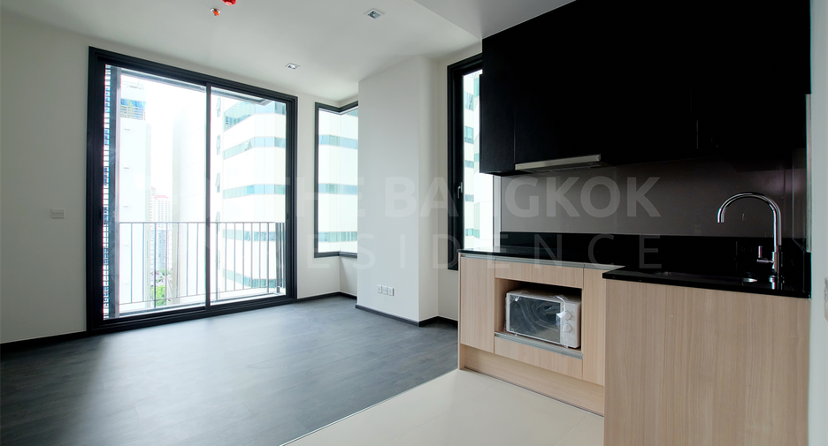 For sale 1 bed condo in Khlong Toei, Bangkok