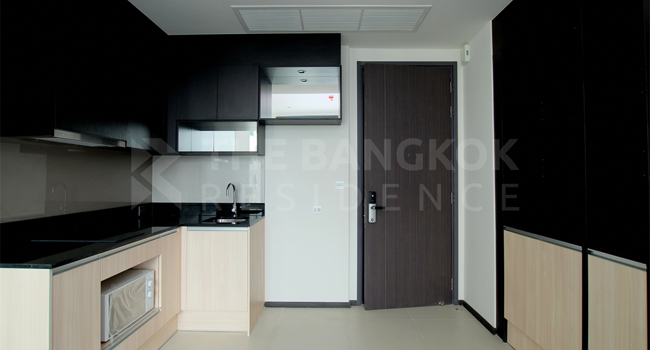 For sale 1 bed condo in Khlong Toei, Bangkok