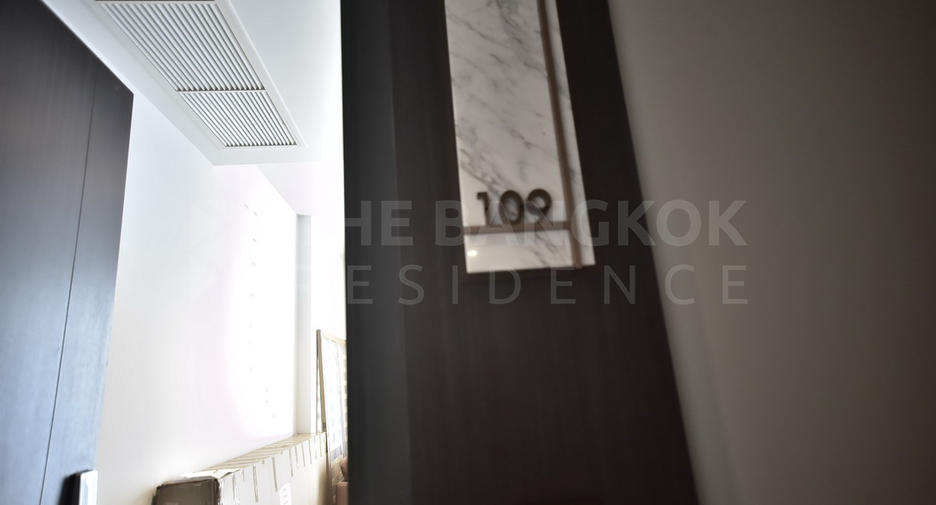For sale 1 bed condo in Khlong Toei, Bangkok