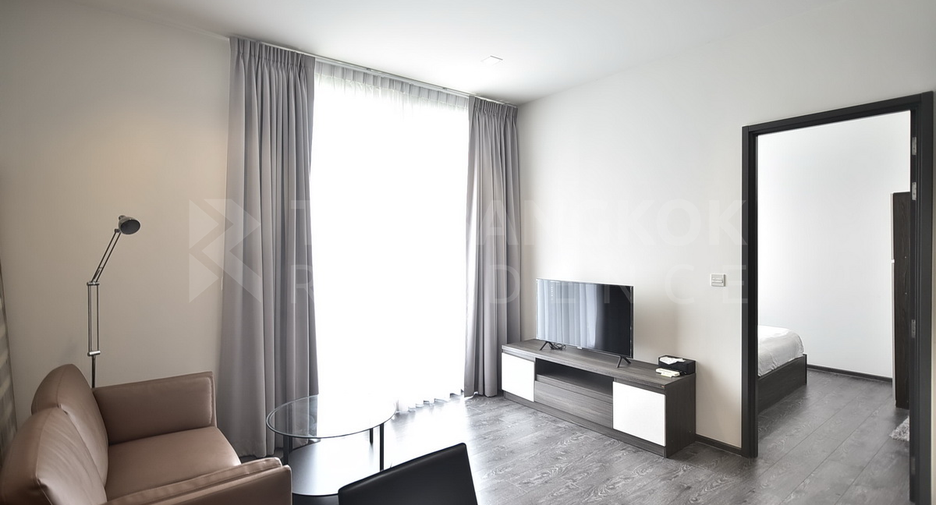 For sale 1 bed condo in Khlong Toei, Bangkok