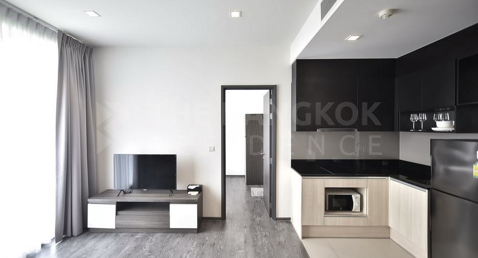 For sale 1 bed condo in Khlong Toei, Bangkok
