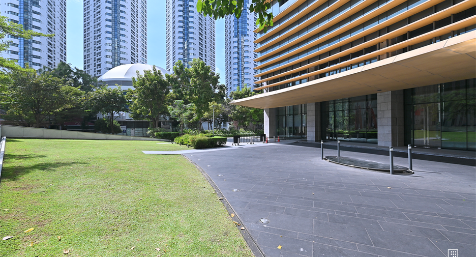 For sale 2 bedrooms condo in Khlong Toei, Bangkok