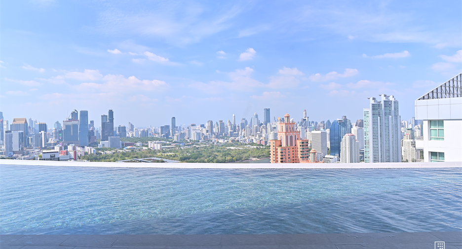 For sale 2 bedrooms condo in Khlong Toei, Bangkok