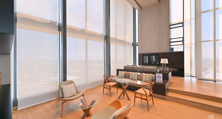 For sale 2 bedrooms condo in Khlong Toei, Bangkok