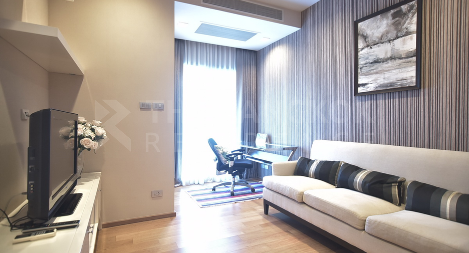 For sale 1 bed condo in Khlong Toei, Bangkok