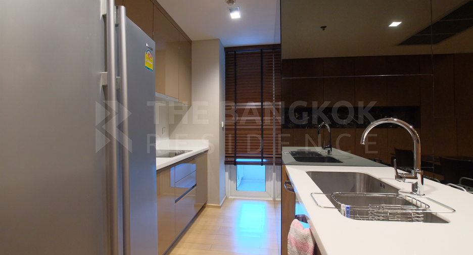 À vendre 2 chambres condo à Khlong Toei, Bangkok
