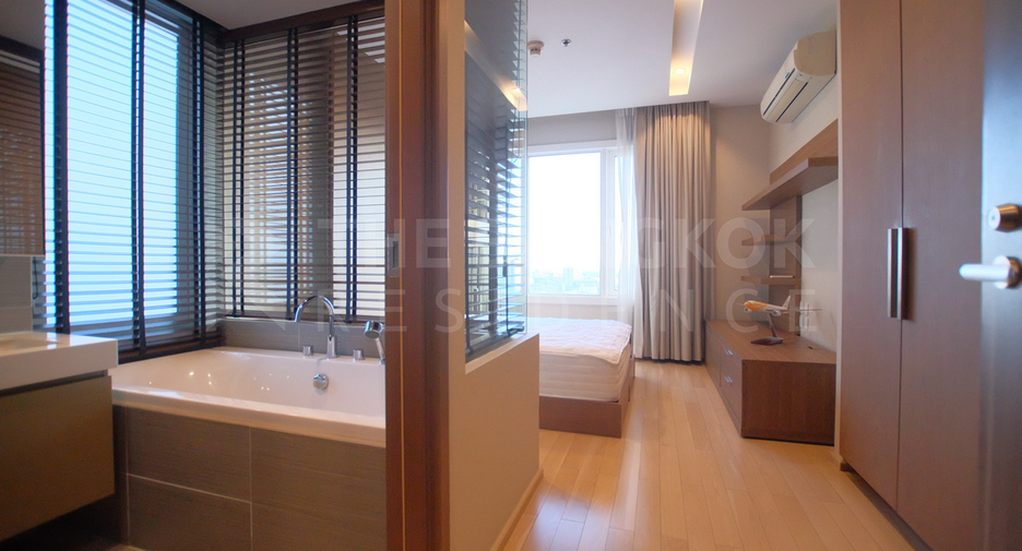 À vendre 2 chambres condo à Khlong Toei, Bangkok