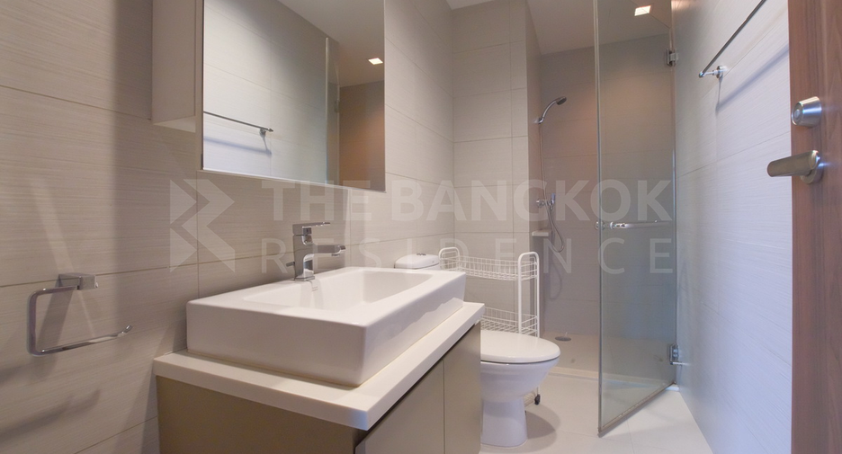 À vendre 2 chambres condo à Khlong Toei, Bangkok