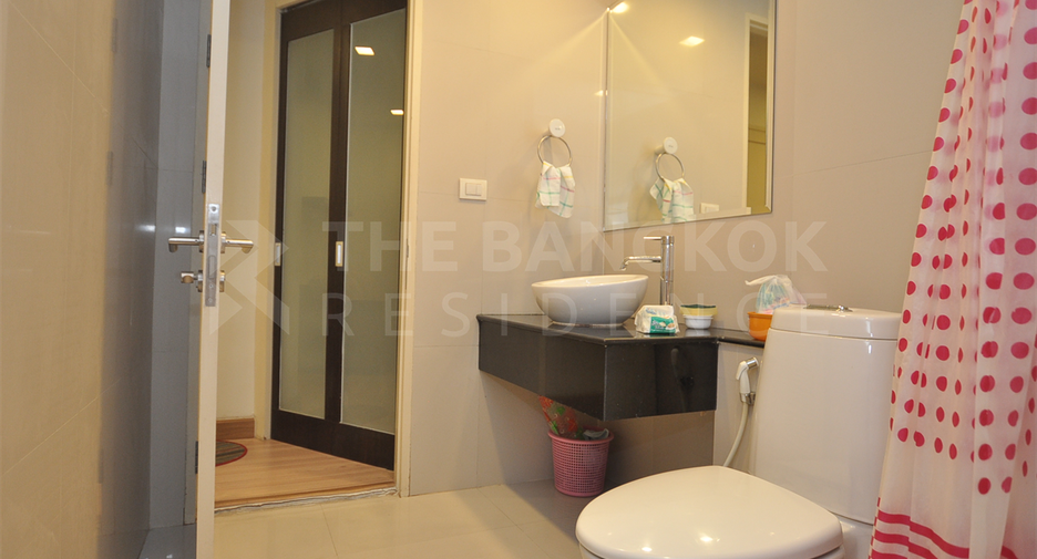 À vendre 1 chambre condo à Khlong Toei, Bangkok