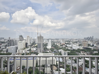 À vendre 2 chambres condo à Watthana, Bangkok