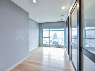 À vendre 4 chambres condo à Bang Kho Laem, Bangkok