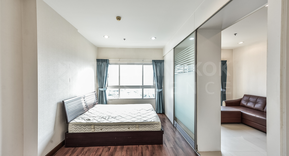 For sale 1 bed condo in Khlong San, Bangkok