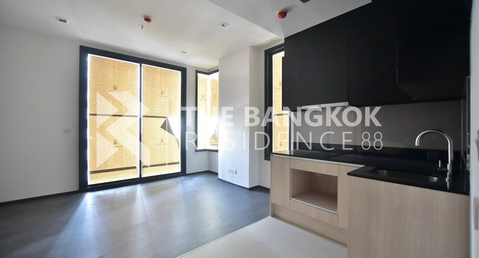 For sale 1 Beds condo in Khlong Toei, Bangkok