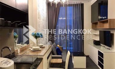 For sale 1 bed condo in Khlong Toei, Bangkok