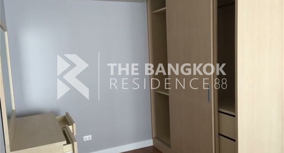 For sale 1 bed condo in Khlong Toei, Bangkok