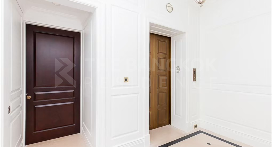 For sale 2 bedrooms condo in Pathum Wan, Bangkok
