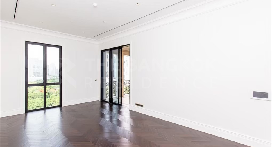 For sale 2 bedrooms condo in Pathum Wan, Bangkok