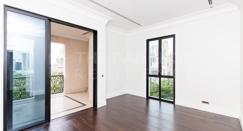 For sale 2 bedrooms condo in Pathum Wan, Bangkok