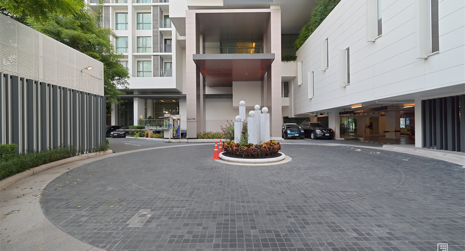 À vendre 1 chambre condo à Phra Khanong, Bangkok