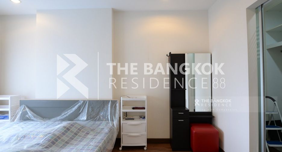For sale 1 bed condo in Khlong San, Bangkok