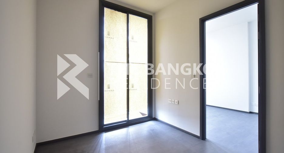 For sale 1 bed condo in Khlong Toei, Bangkok