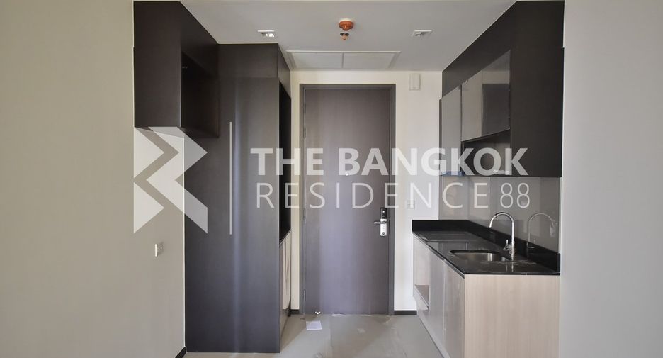For sale 1 bed condo in Khlong Toei, Bangkok