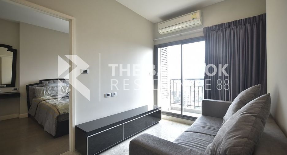 For sale 1 bed condo in Khlong Toei, Bangkok