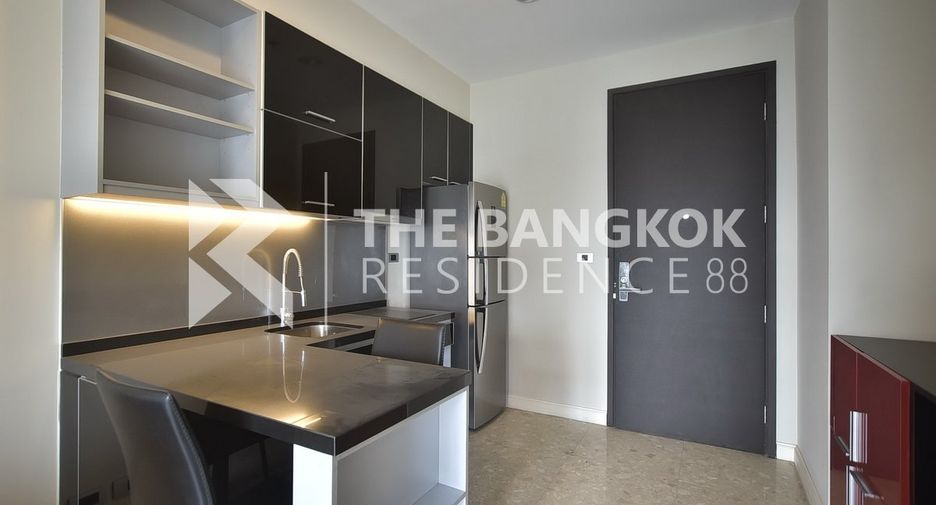 For sale 1 bed condo in Khlong Toei, Bangkok