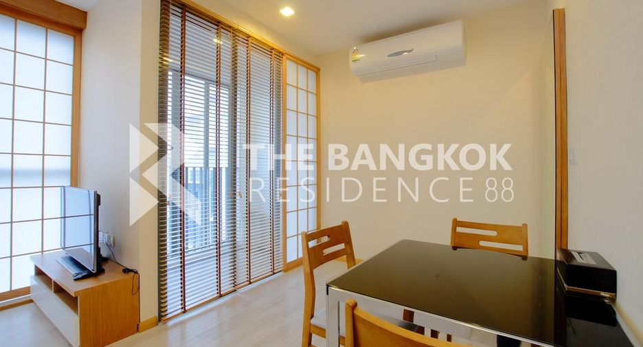 Condo en venta de 2 habitaciones en Phra Khanong, Bangkok