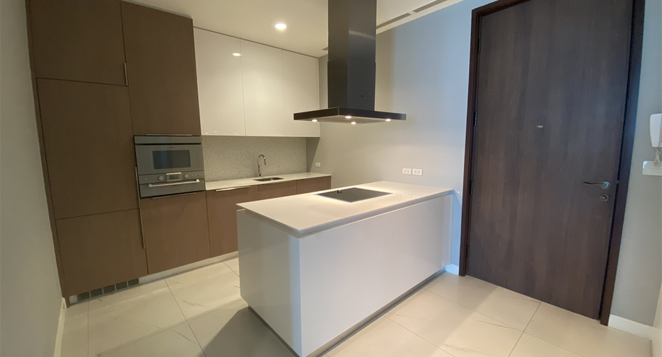 Wohnung zur Miete mit 2 Zimmer in Pathum Wan, Bangkok