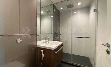 For rent 2 bedrooms condo in Pathum Wan, Bangkok