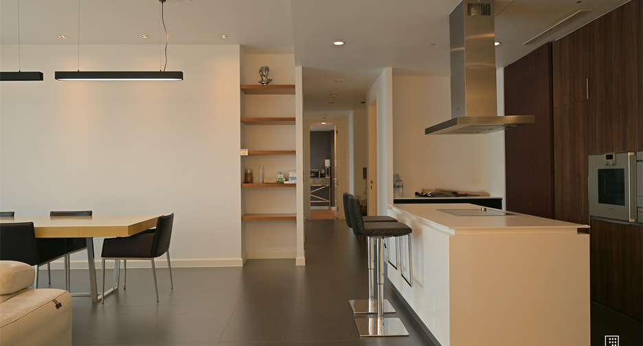 For rent 3 bedrooms condo in Pathum Wan, Bangkok