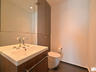 For rent 3 bedrooms condo in Pathum Wan, Bangkok