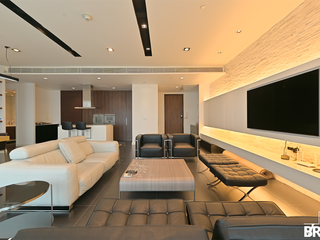 For rent 3 bedrooms condo in Pathum Wan, Bangkok