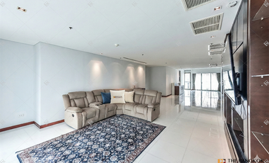 For rent 3 bedrooms condo in Khlong Toei, Bangkok