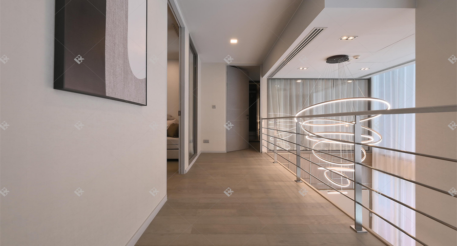 Condo en alquiler de 3 habitaciones en Watthana, Bangkok