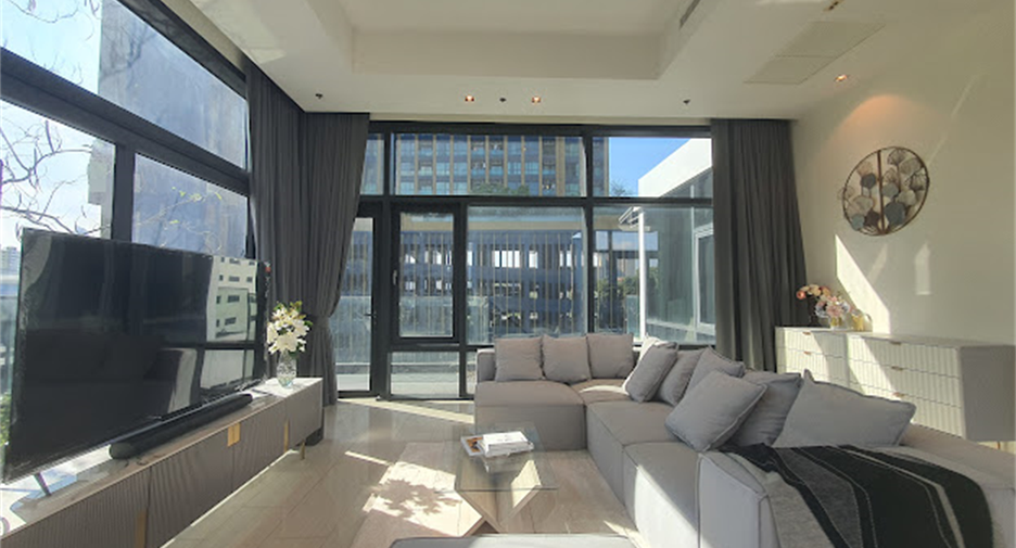 For rent 3 bedrooms condo in Watthana, Bangkok
