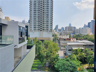 For rent 3 bedrooms condo in Watthana, Bangkok
