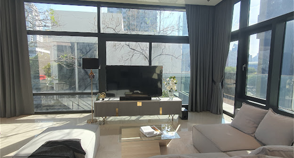 For rent 3 bedrooms condo in Watthana, Bangkok