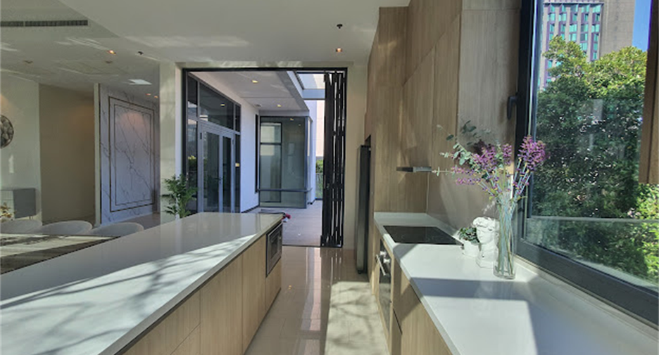 For rent 3 bedrooms condo in Watthana, Bangkok