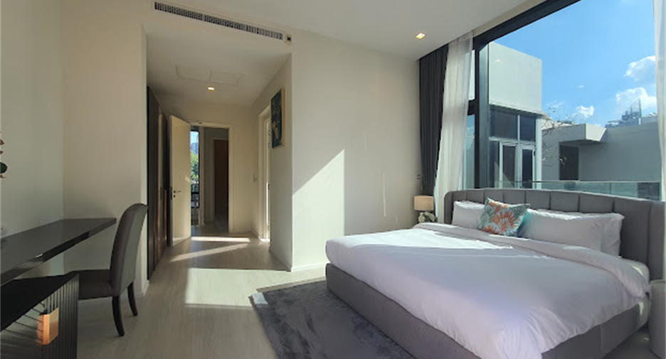 For rent 3 bedrooms condo in Watthana, Bangkok