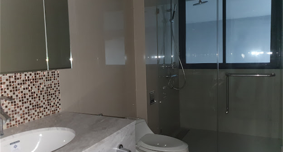 For rent 3 bedrooms condo in Watthana, Bangkok