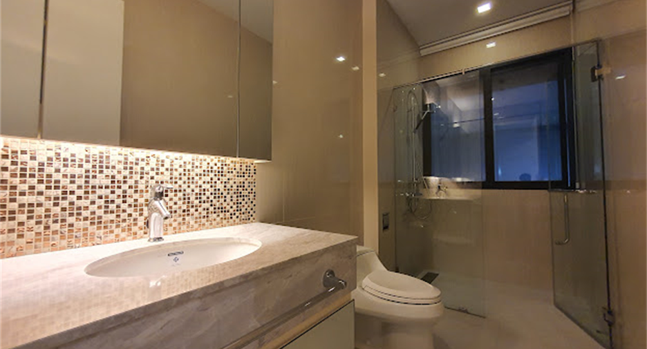 For rent 3 bedrooms condo in Watthana, Bangkok