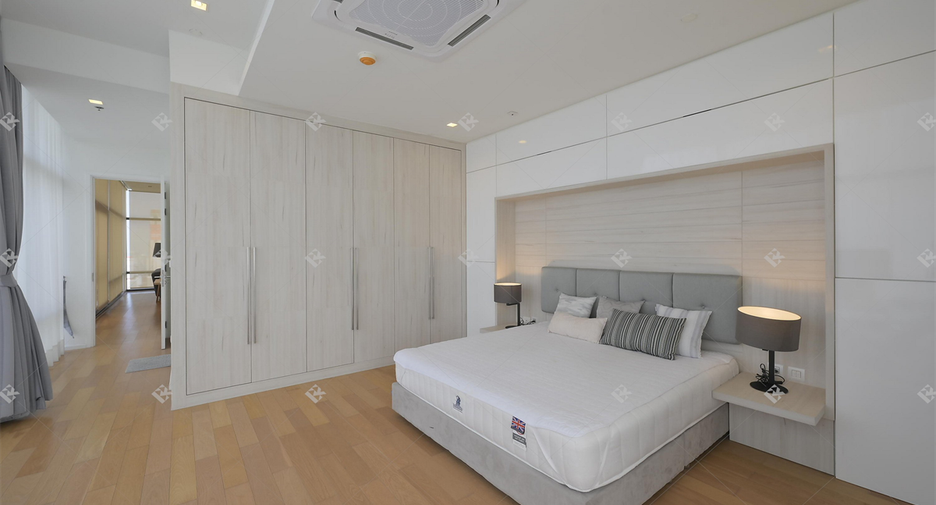 À louer 3 chambres condo à Watthana, Bangkok