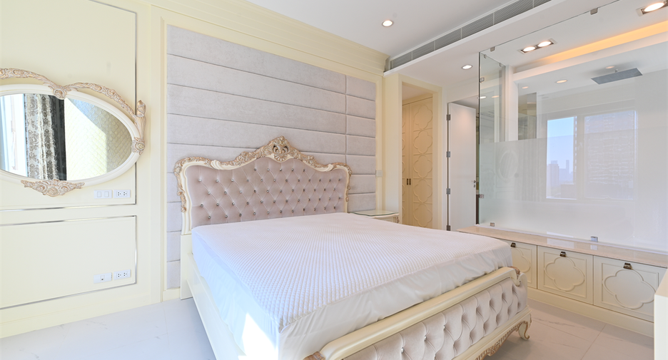 Condo en alquiler de 2 habitaciones en Pathum Wan, Bangkok