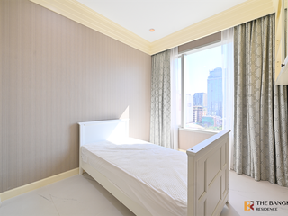 For rent 2 bedrooms condo in Pathum Wan, Bangkok
